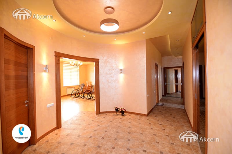 Apartment · 4 rooms · 181 m² · Kentron
