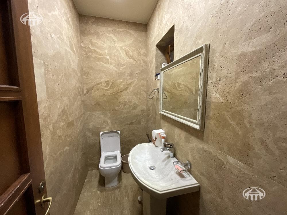 Mansion · 7 rooms · 700 m² · Arabkir