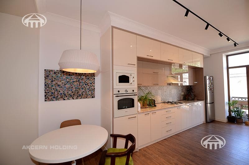 Apartment · 3 rooms · 99 m² · Kentron