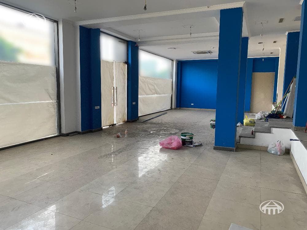 Խանութ · 400 մ² · Շենգավիթ