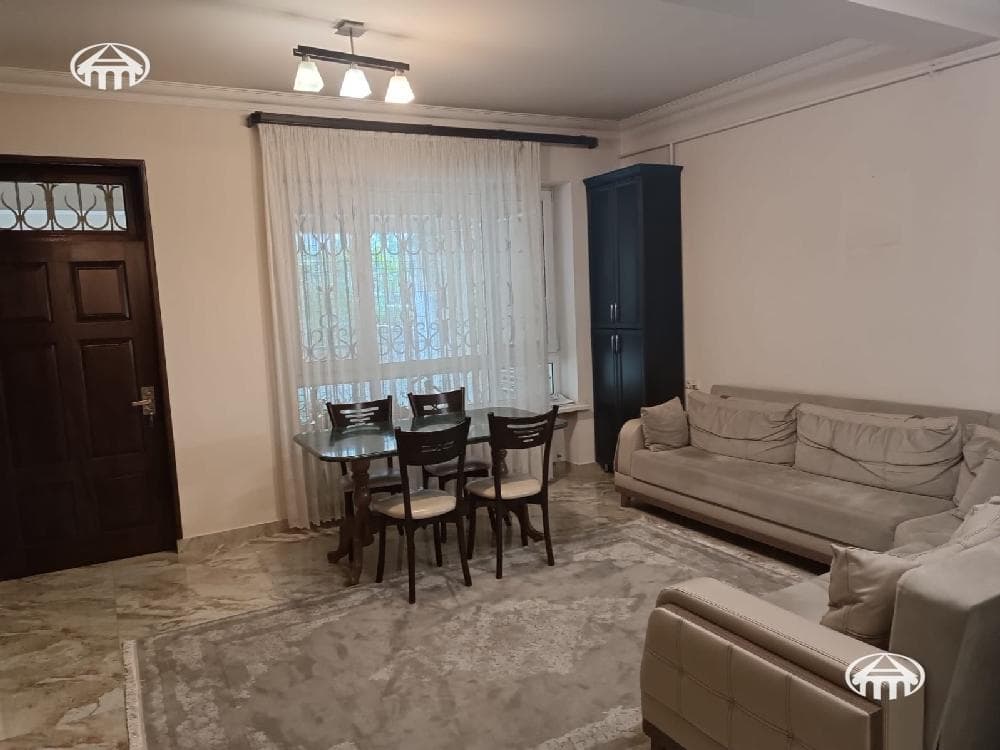 House · 5 rooms · 288 m² · Arabkir