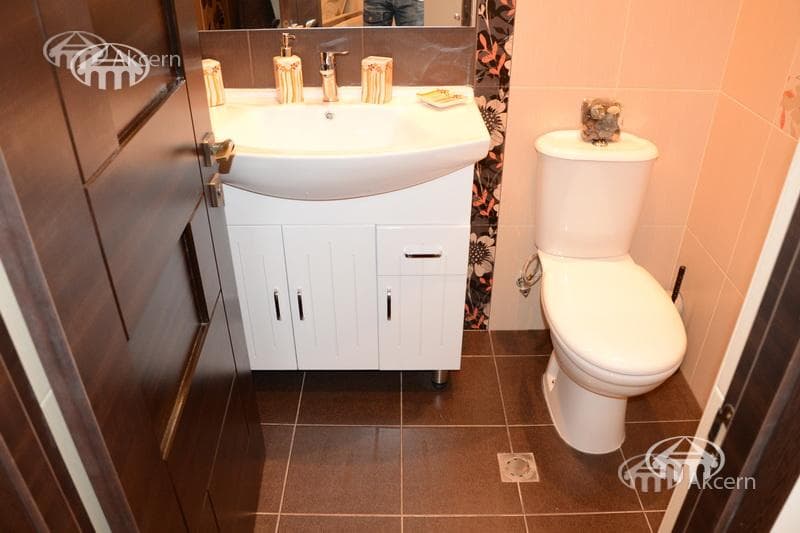 Квартира · 4 комн. · 135 м² · Кентрон
