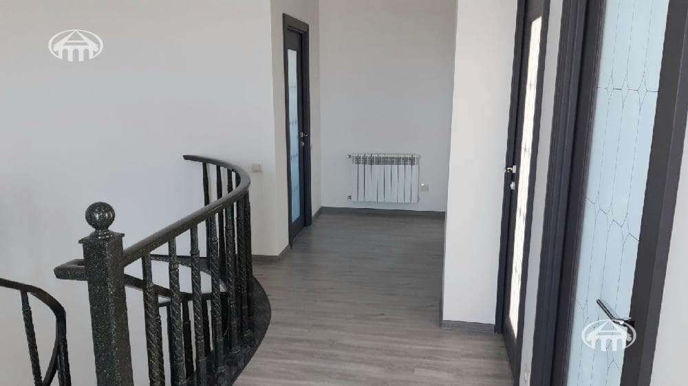 Առանձնատուն · 5 սեն. · 276,5 մ² · Քասախ