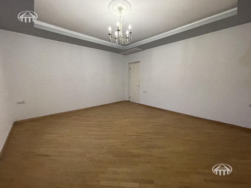 Особняк · 685 м² · Арабкир