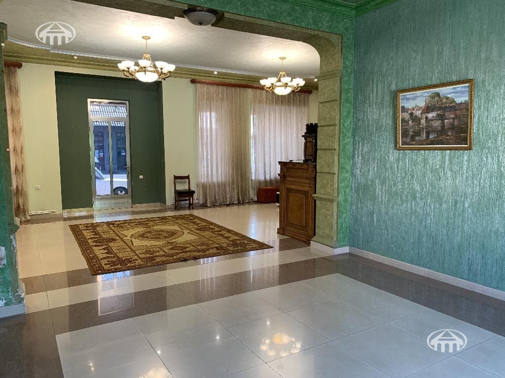 Отель · 9 комн. · 539 м² · Шенгавит