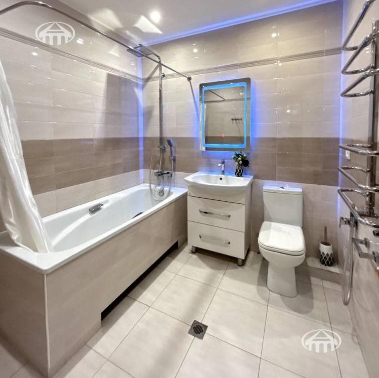 Квартира · 4 комн. · 128 м² · Кентрон