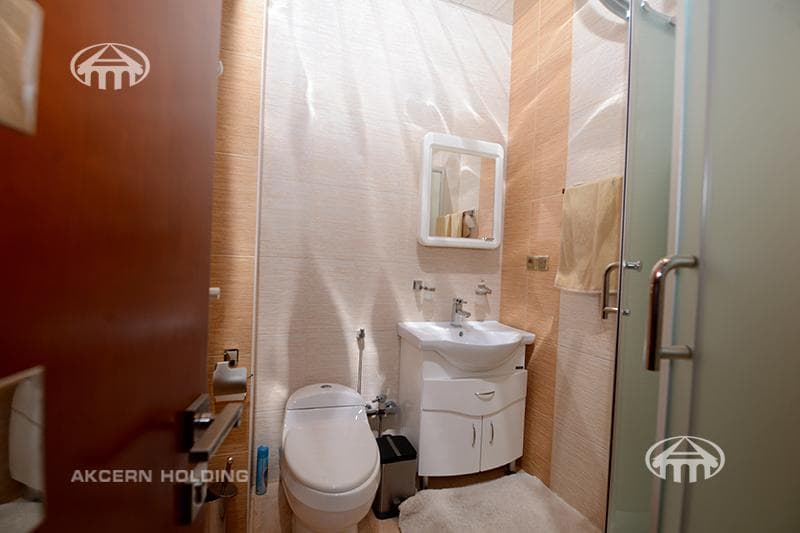 Квартира · 5 комн. · 298 м² · Кентрон
