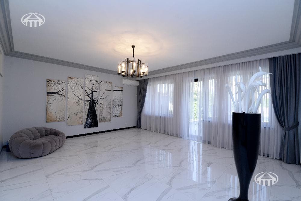 Mansion · 5 rooms · 600 m² · Arabkir
