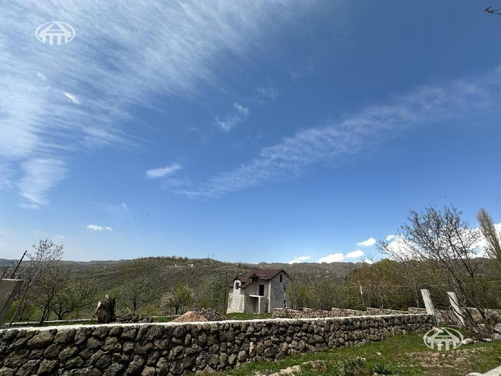 Hotel · 6 rooms · 192 m² · Byuraskan