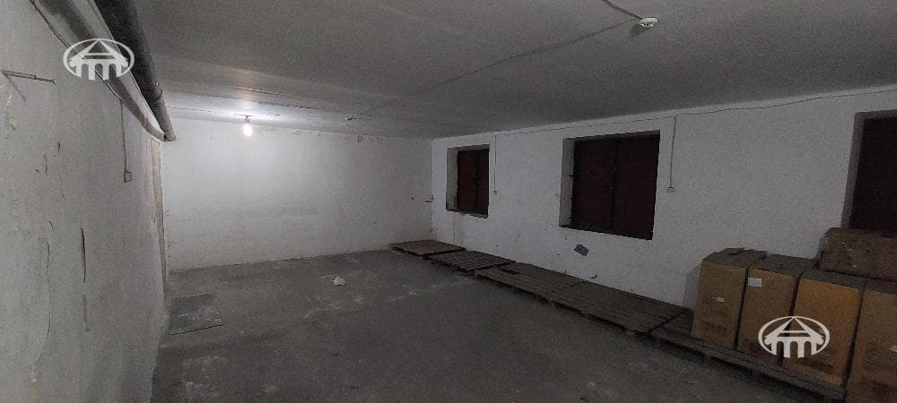 Խանութ · 337 մ² · Կենտրոն