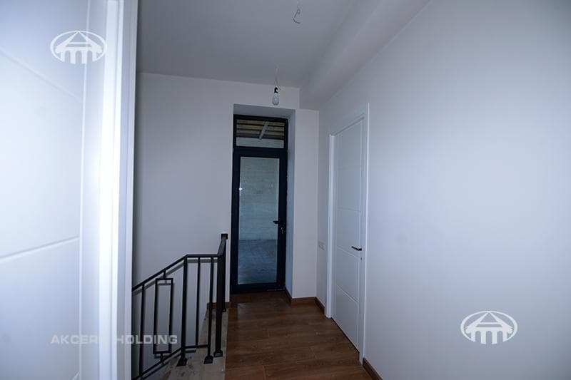 House · 5 rooms · 394 m² · Arabkir