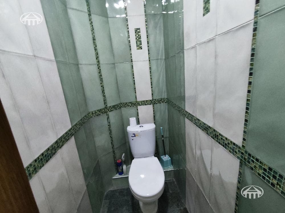Особняк · 5 комн. · 600 м² · Аджапняк