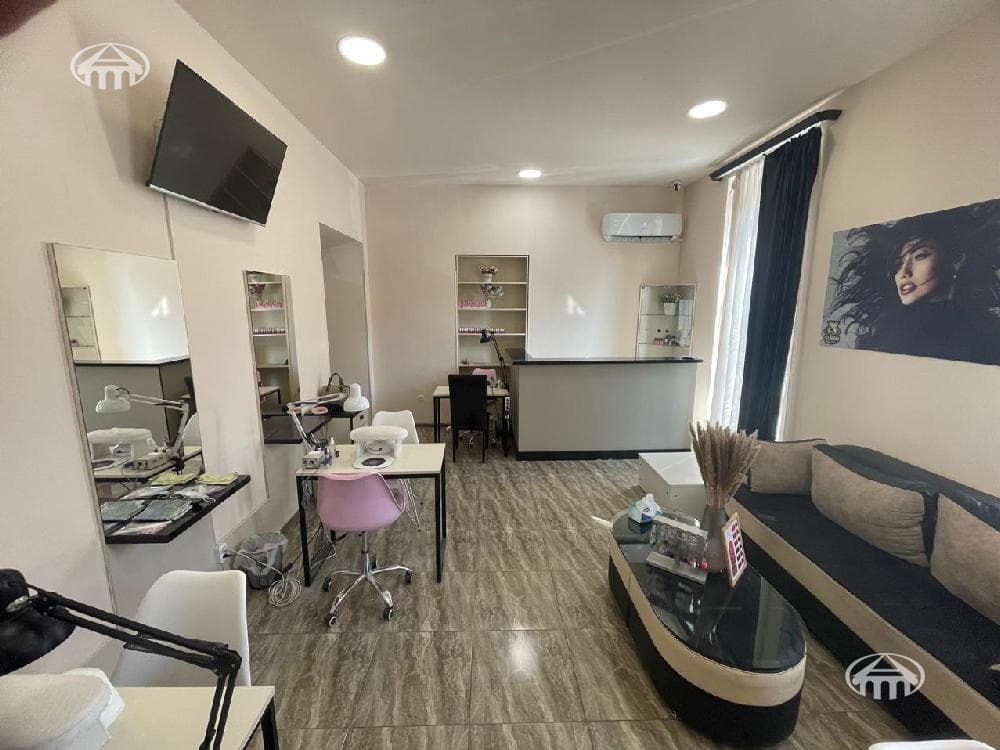 Salon · 46 m² · Kentron — photo 3 / 5
