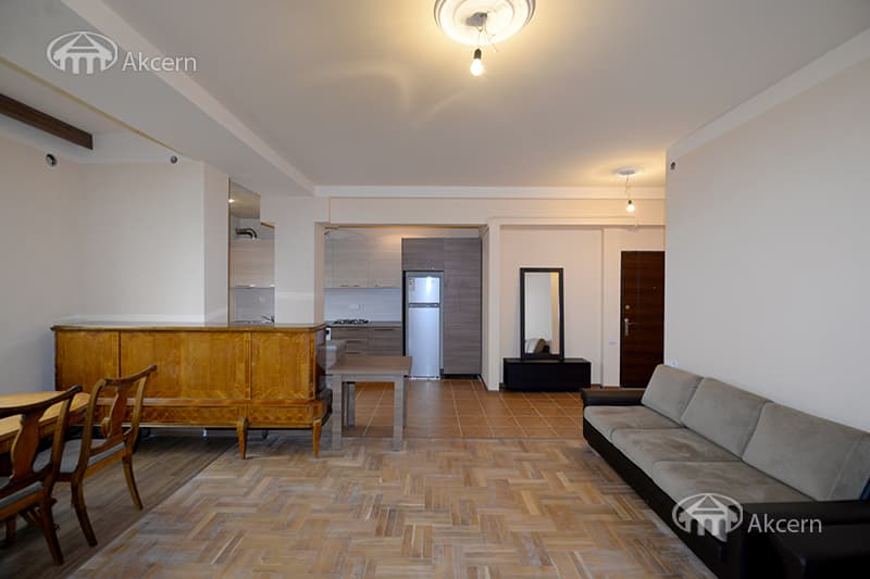 Apartment · 3 rooms · 80 m² · Kentron