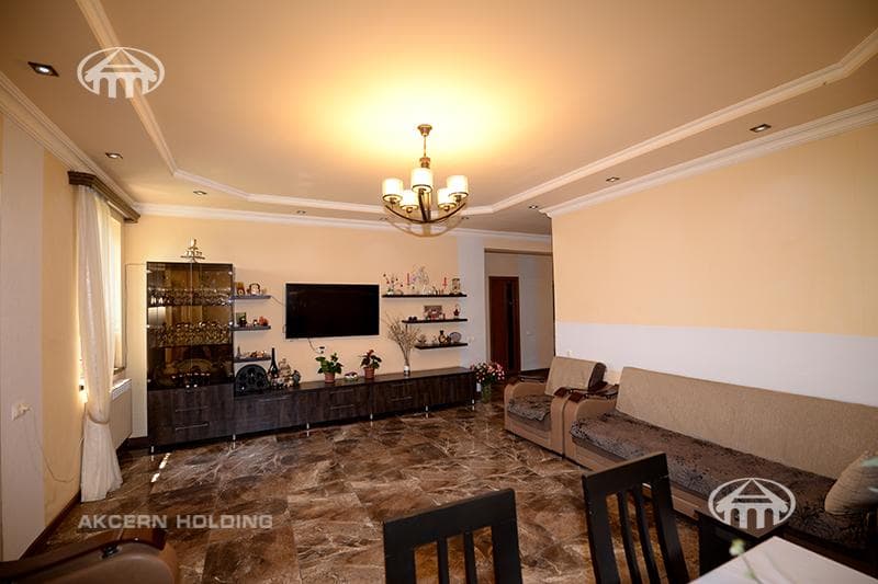 Առանձնատուն · 5 սեն. · 170 մ² · Աջափնյակ