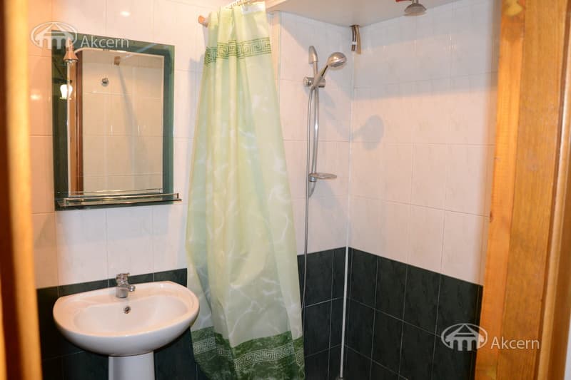 Apartment · 2 rooms · 70 m² · Kentron