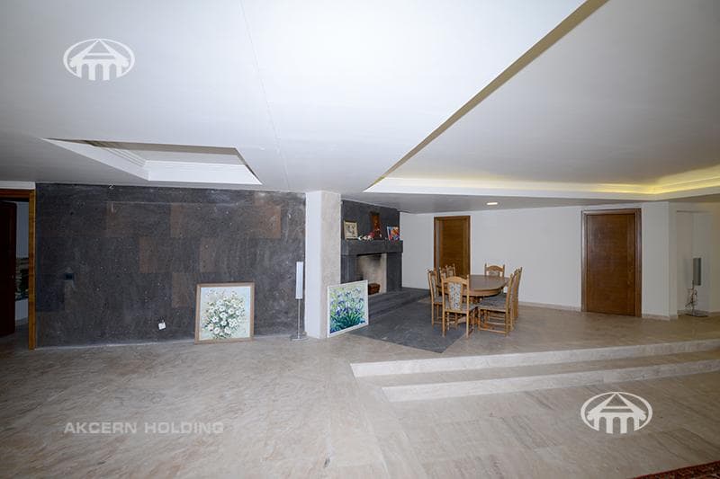 Mansion · 6 rooms · 689 m² · Vahagni