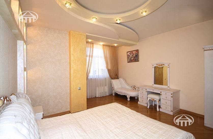 Apartment · 3 rooms · 137 m² · Kentron