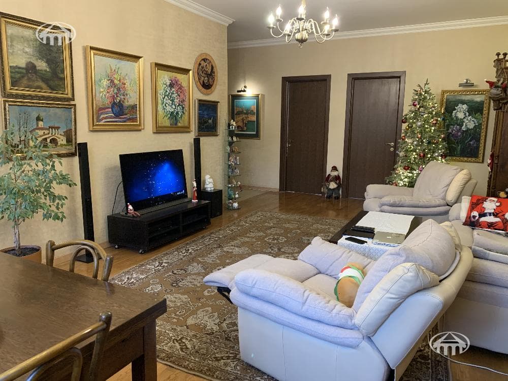 Квартира · 3 комн. · 86 м² · Кентрон