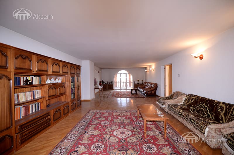 Mansion · 9 rooms · 777 m² · Malatia-Sebastia