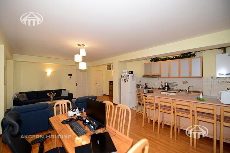Apartment · 3 rooms · 83 m² · Kentron