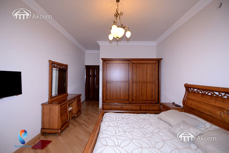 Дом · 6 комн. · 370 м² · Арабкир