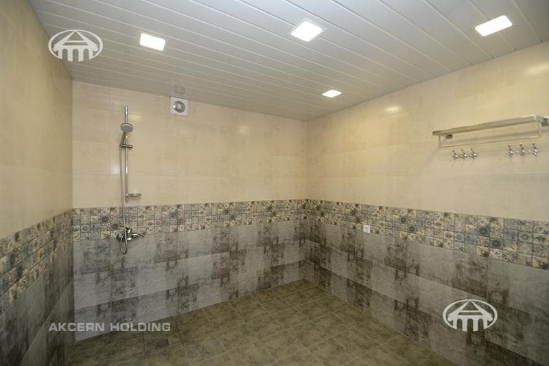 Mansion · 5 rooms · 350 m² · Garni