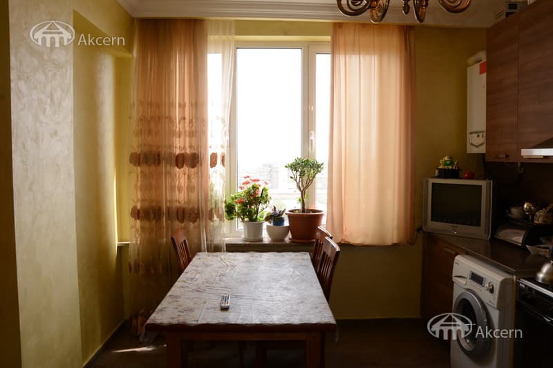 Квартира · 4 комн. · 131 м² · Аджапняк