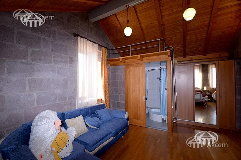 Особняк · 9 комн. · 521 м² · Прошян