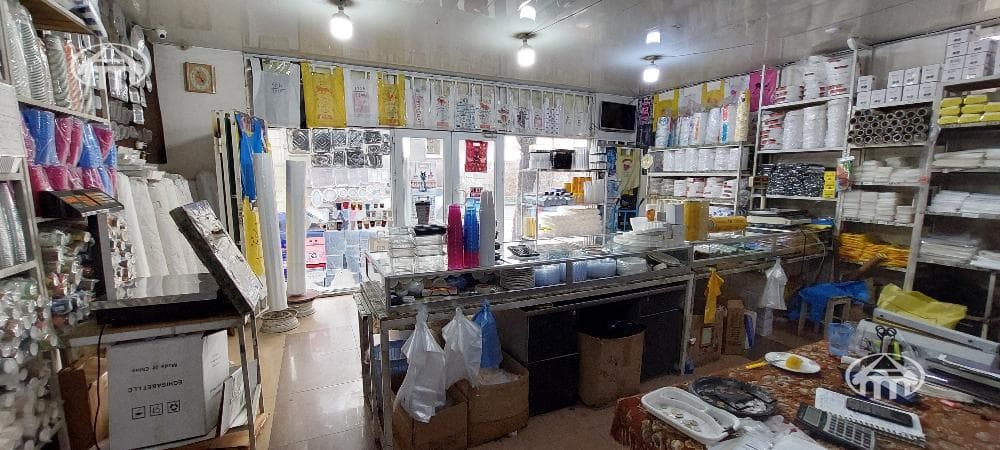 Retail · 148 m² · Kentron