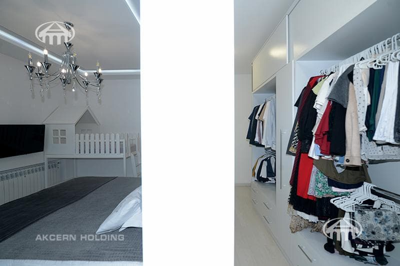 House · 6 rooms · 567 m² · Ajapnyak