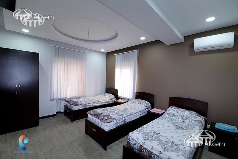 Office · 219 m² · Kentron