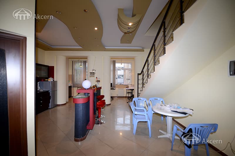Квартира · 6 комн. · 254 м² · Кентрон