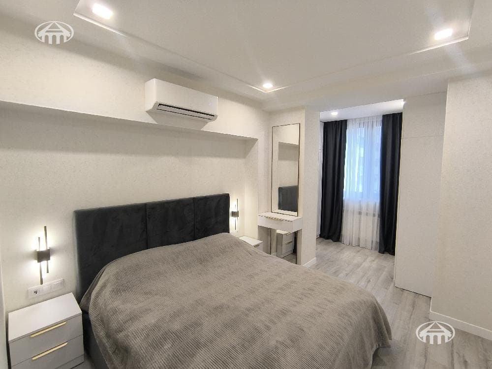 Квартира · 3 комн. · 91 м² · Кентрон