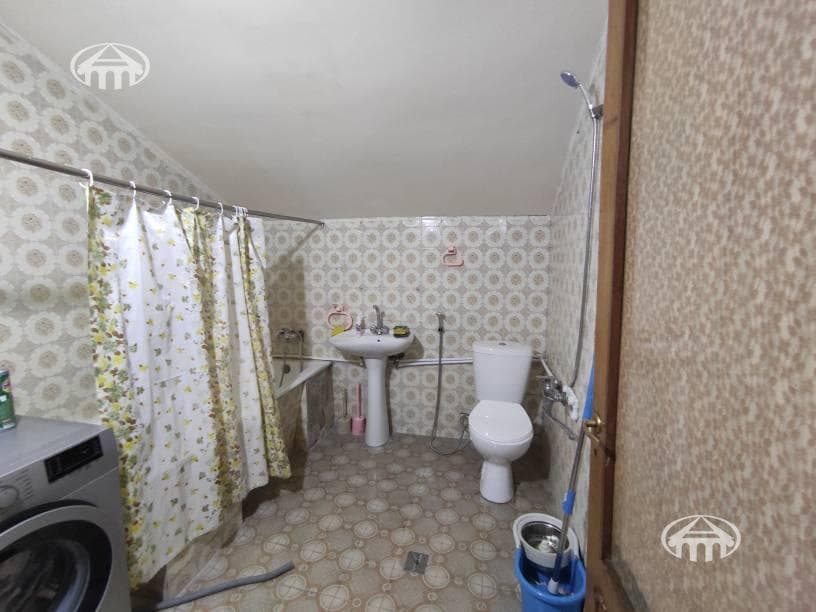 Дом · 5 комн. · 297 м² · Кентрон