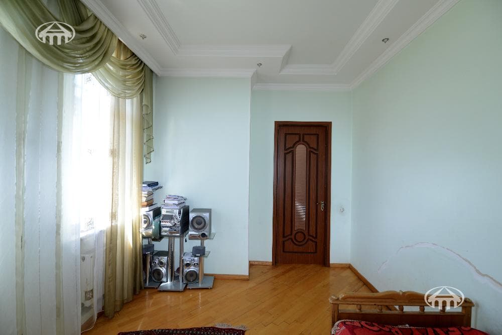 Առանձնատուն · 5 սեն. · 319 մ² · Քանաքեռ-Զեյթուն