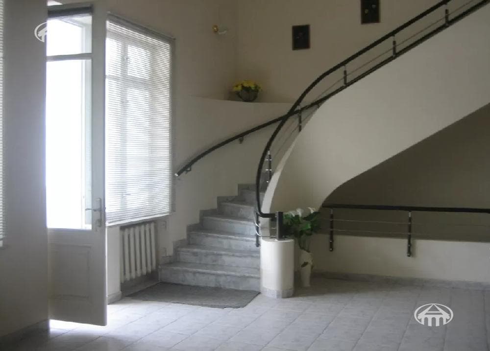 Особняк · 9 комн. · 700 м² · Арабкир