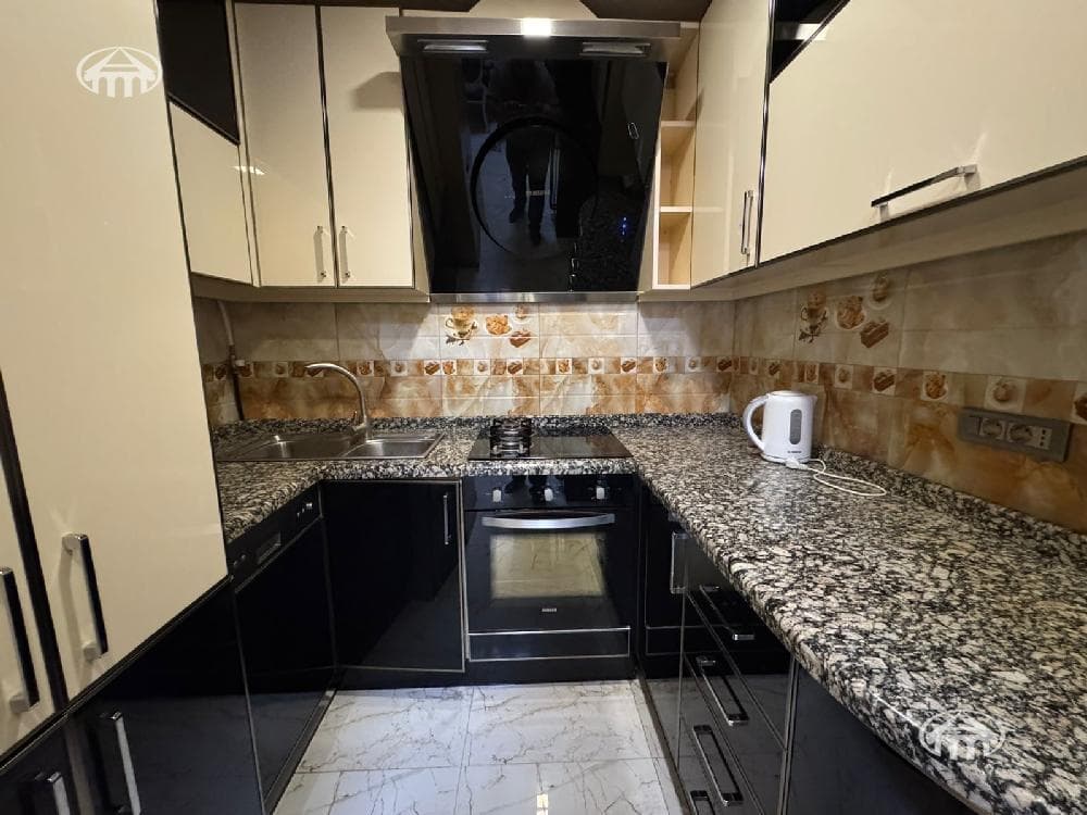Квартира · 4 комн. · 129 м² · Арабкир