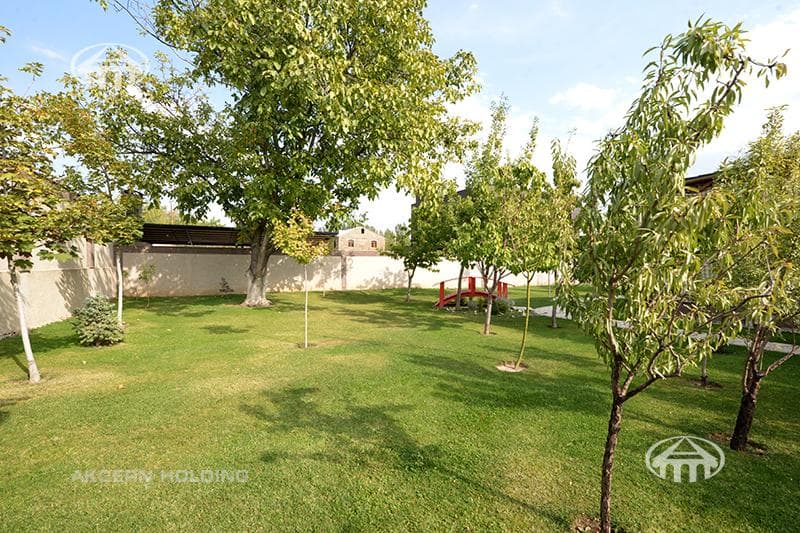 Առանձնատուն · 5 սեն. · 640 մ² · գ․ Առինջ