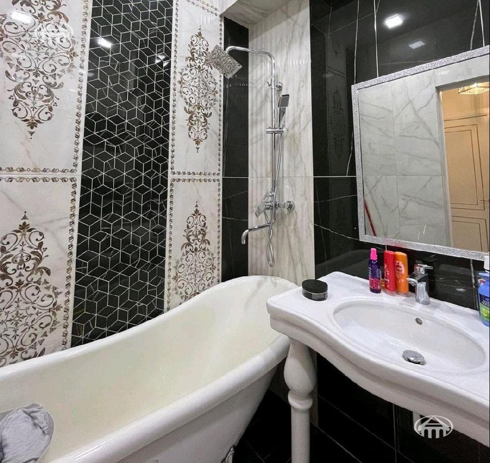 Apartment · 3 rooms · 96 m² · Arabkir