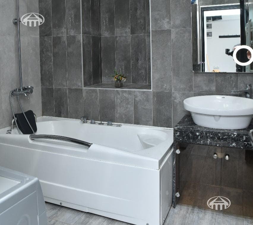 Квартира · 4 комн. · 100 м² · Кентрон — фото 11 из 18