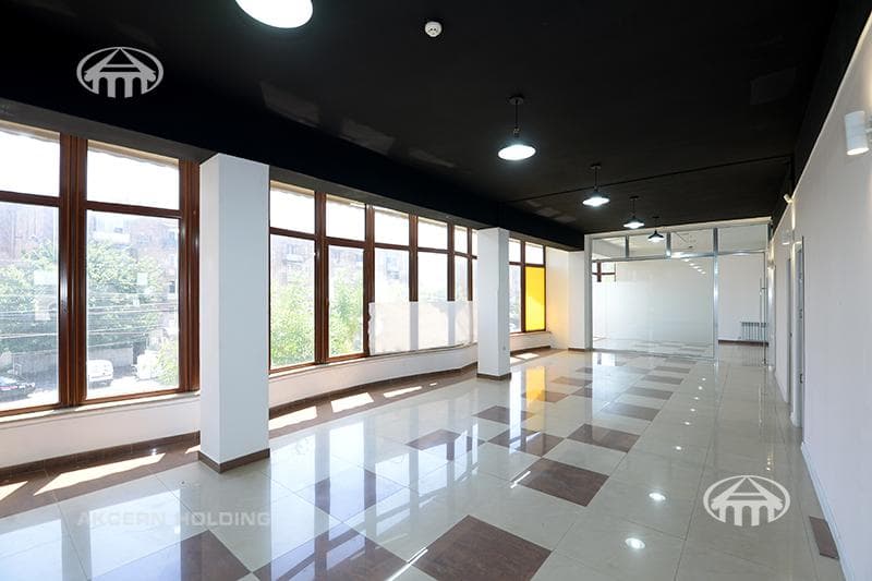 Магазин · 550 м² · Аджапняк
