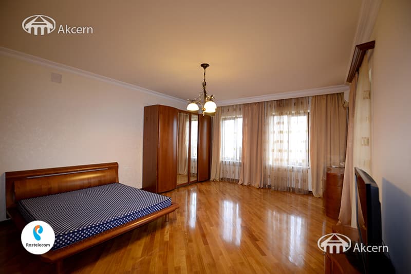 Առանձնատուն · 6 սեն. · 863 մ² · Նորք-Մարաշ
