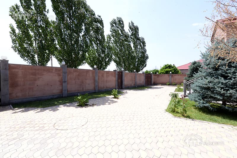 Особняк · 5 комн. · 174 м² · Арарат