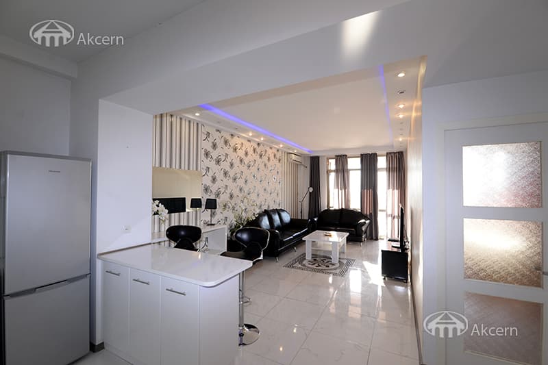Apartment · 2 rooms · 68 m² · Kentron