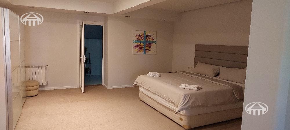 Особняк · 6 комн. · 320 м² · Птгни