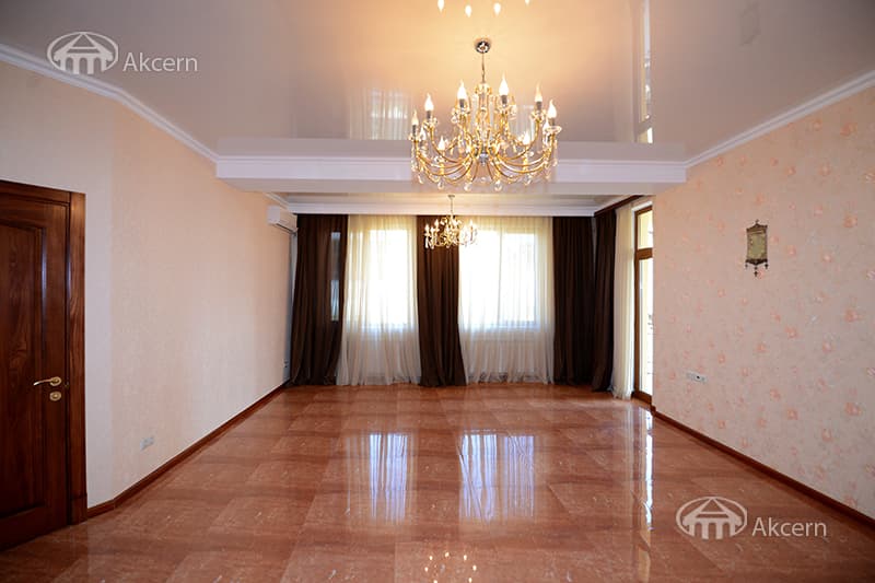 Квартира · 4 комн. · 133 м² · Арабкир