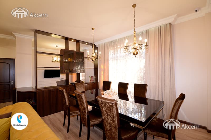 Дом · 4 комн. · 340 м² · Кентрон