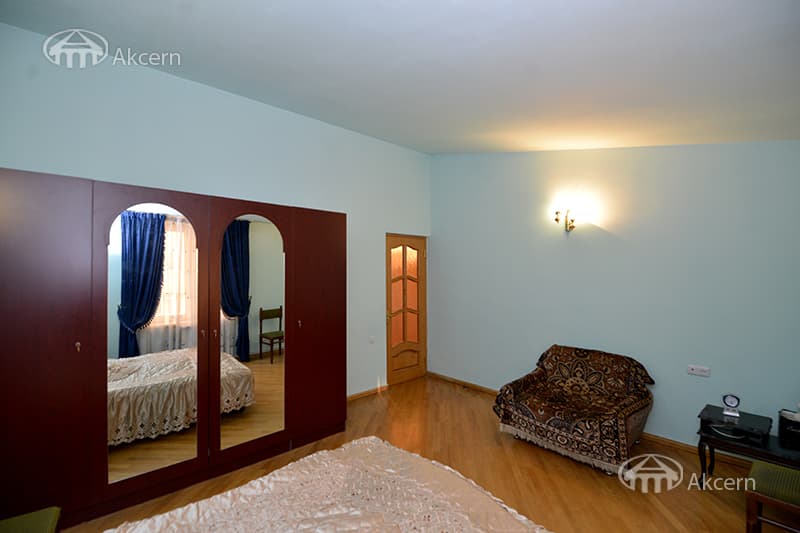 Apartment · 6 rooms · 234 m² · Arabkir