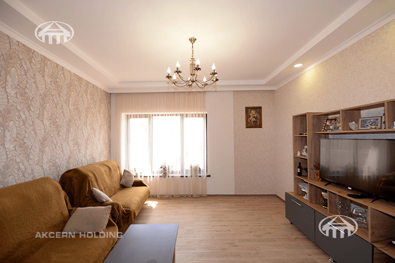 Mansion · 5 rooms · 151 m² · v. Arinj